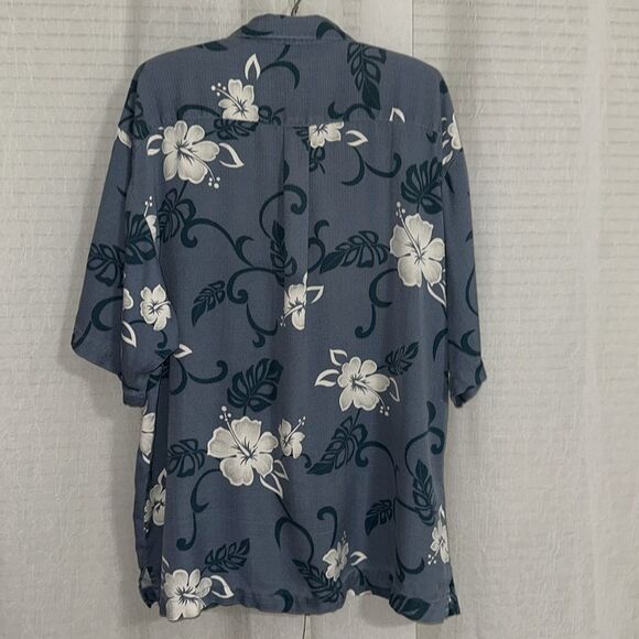 Tommy Bahama XL Vintage Blue White Hawaiian Floral Short Sleeve Casual Shirt - Picture 2 of 11